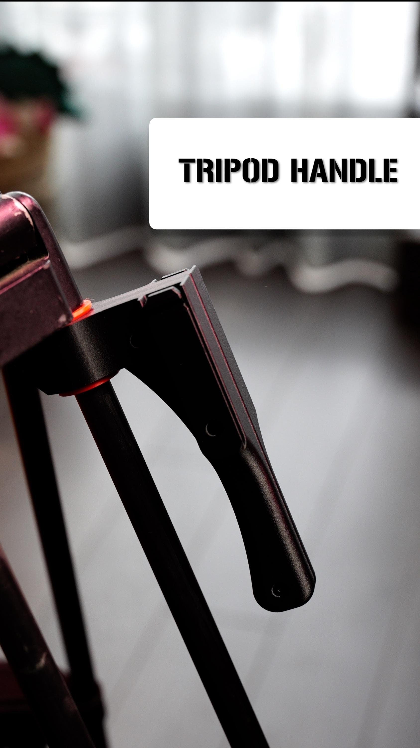 Universal Handle for Video Tripods – Comfort and Functionality