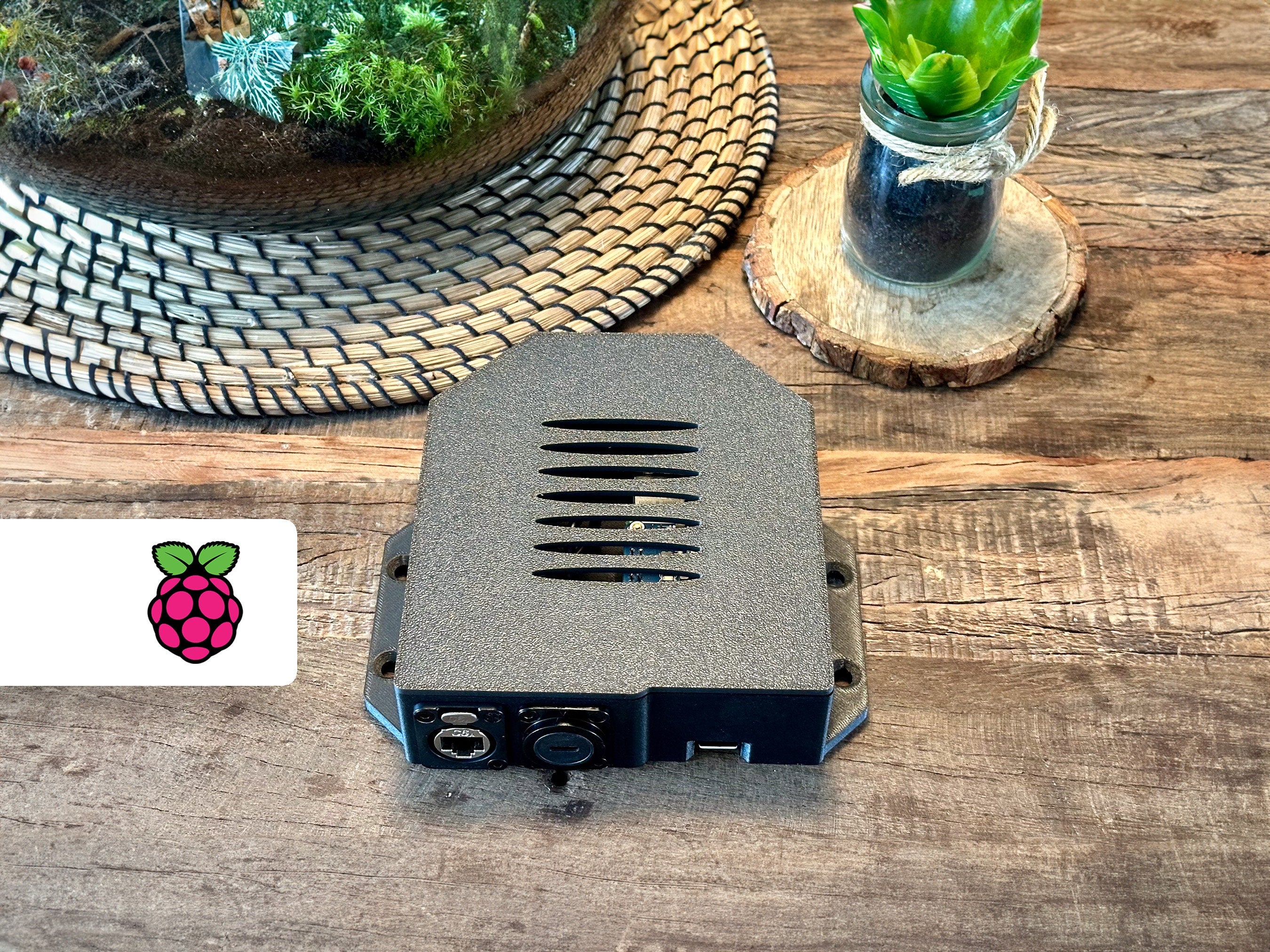 3D Print Files | Raspberry Pi 4 Surface Enclosure | Universal Fit and D-Size Connectors